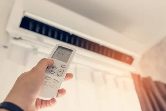 Klimaanlage mit Fernbedienung